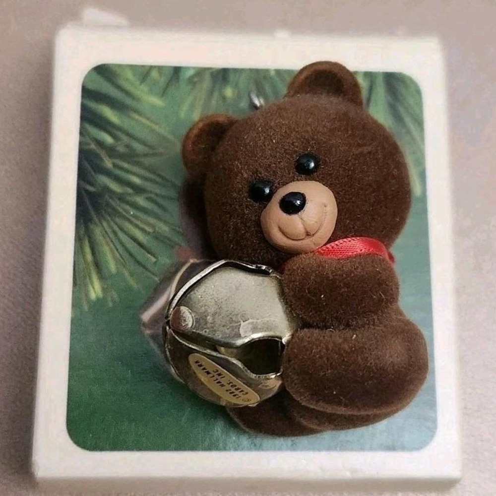 1982 Hallmark "Jingling Teddy" Little Trimmers Bear w/ Bell Keepsake Ornament